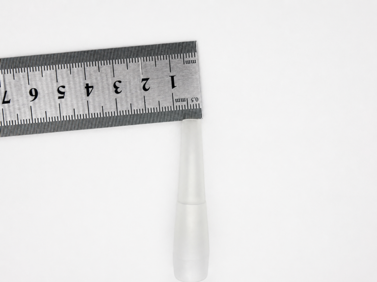 Upright length reference of a disposable hookah mouth tip with ruler