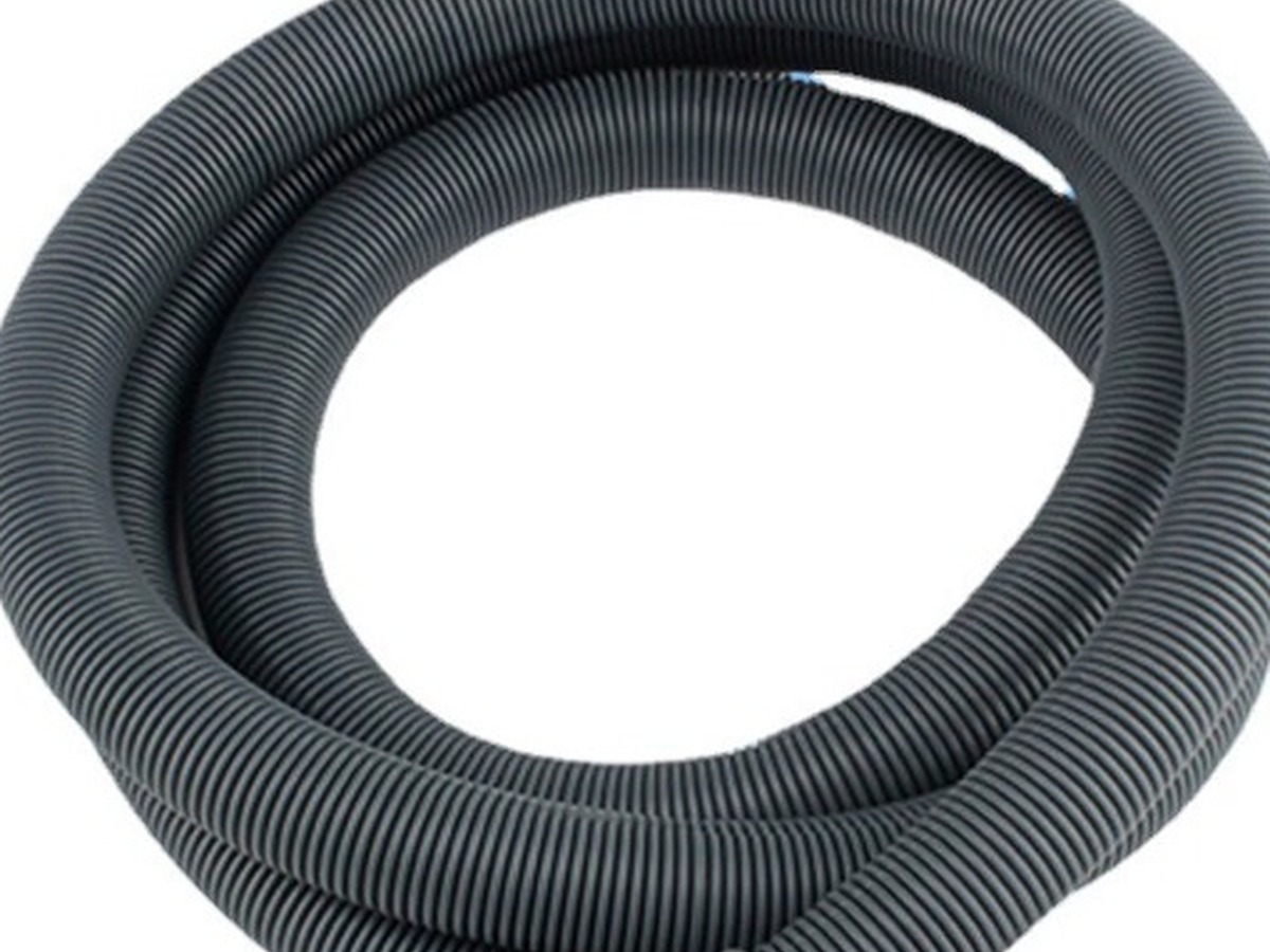 Corrugated body detail of elbow washing machine drain hose